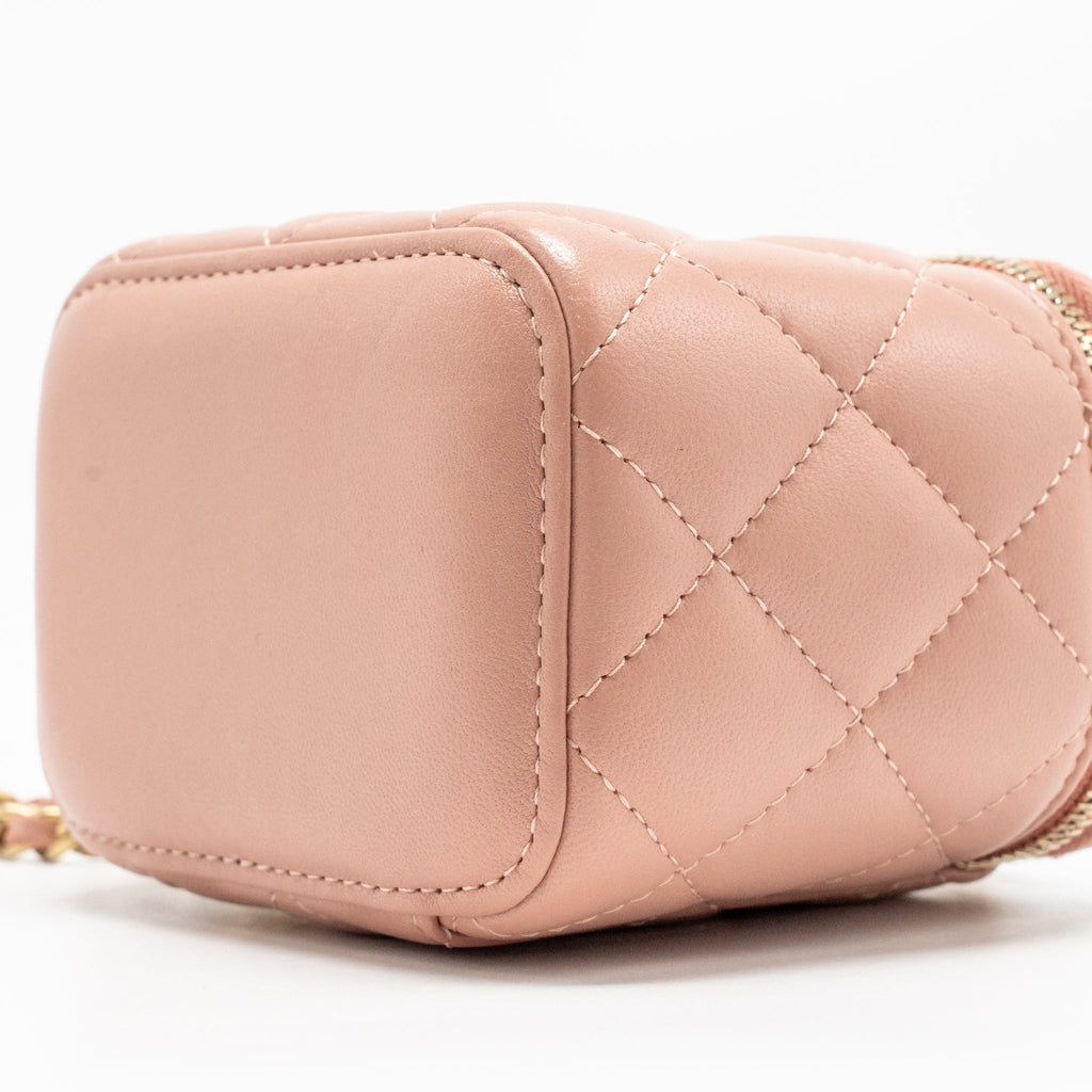 chanel-pearl-crush-mini-vanity-with-chain-lambskin-pink-ghw