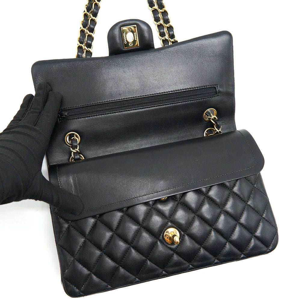 chanel-medium-classic-double-flap-lambskin-black-ghw