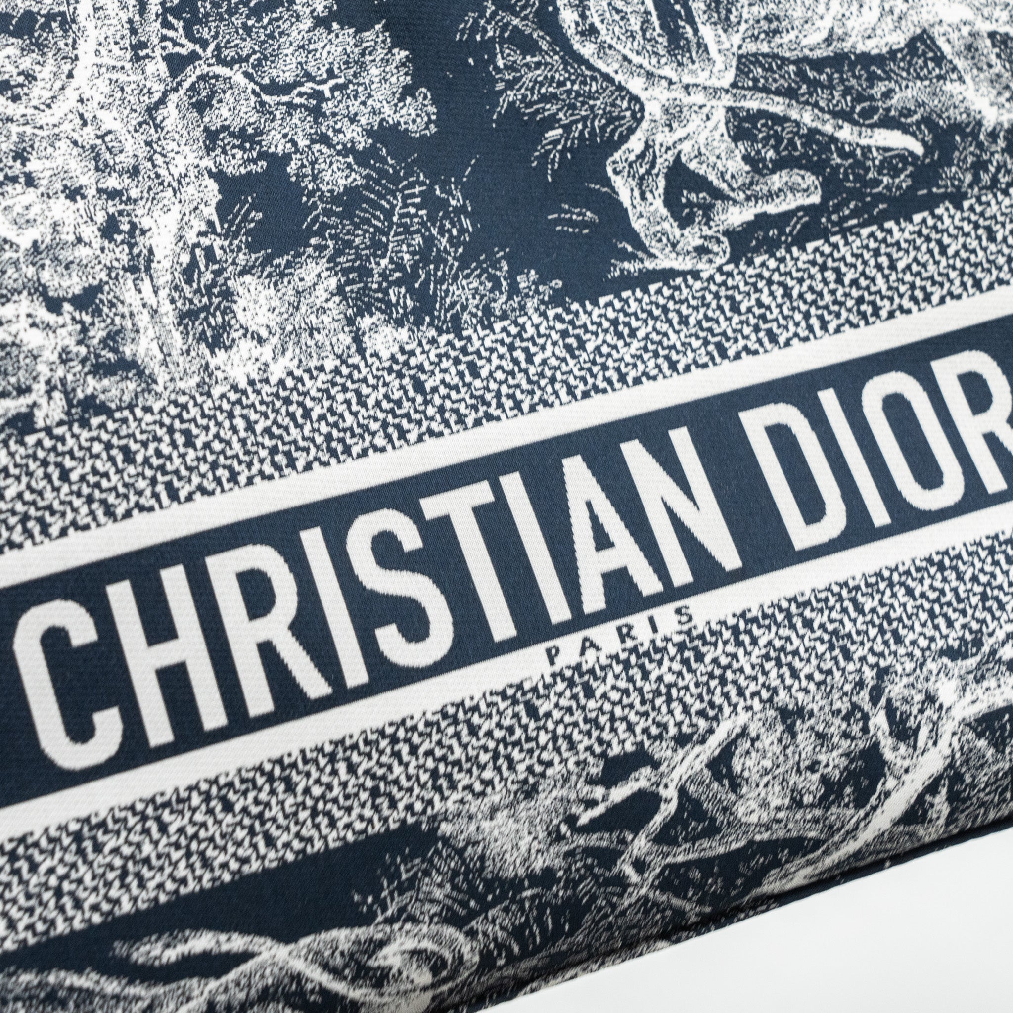 dior-medium-dior-travel-nomad-pouch-fabric-navy-ghw