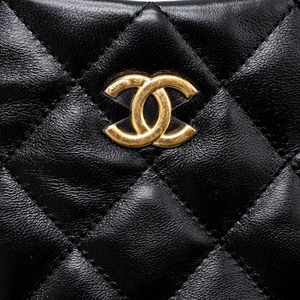chanel-22k-hobo-shoulder-bag-lambskin-black-ghw-microchip