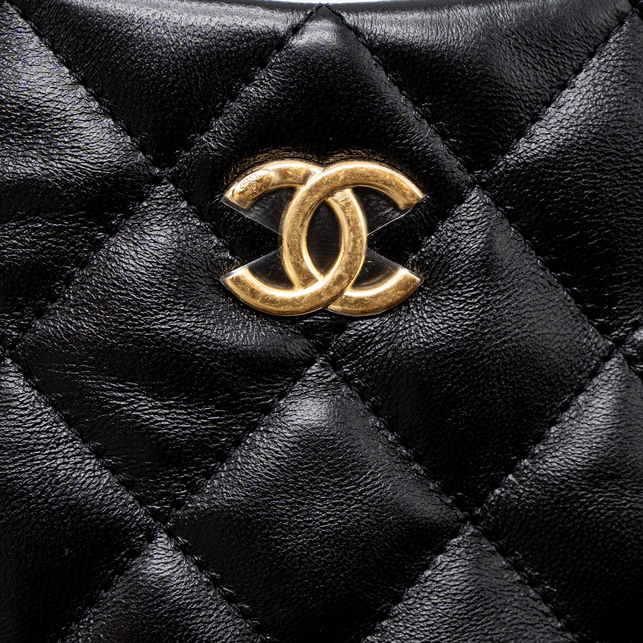 chanel-22k-hobo-shoulder-bag-lambskin-black-ghw-microchip