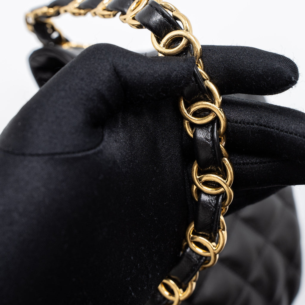 chanel-22k-hobo-shoulder-bag-lambskin-black-ghw-microchip
