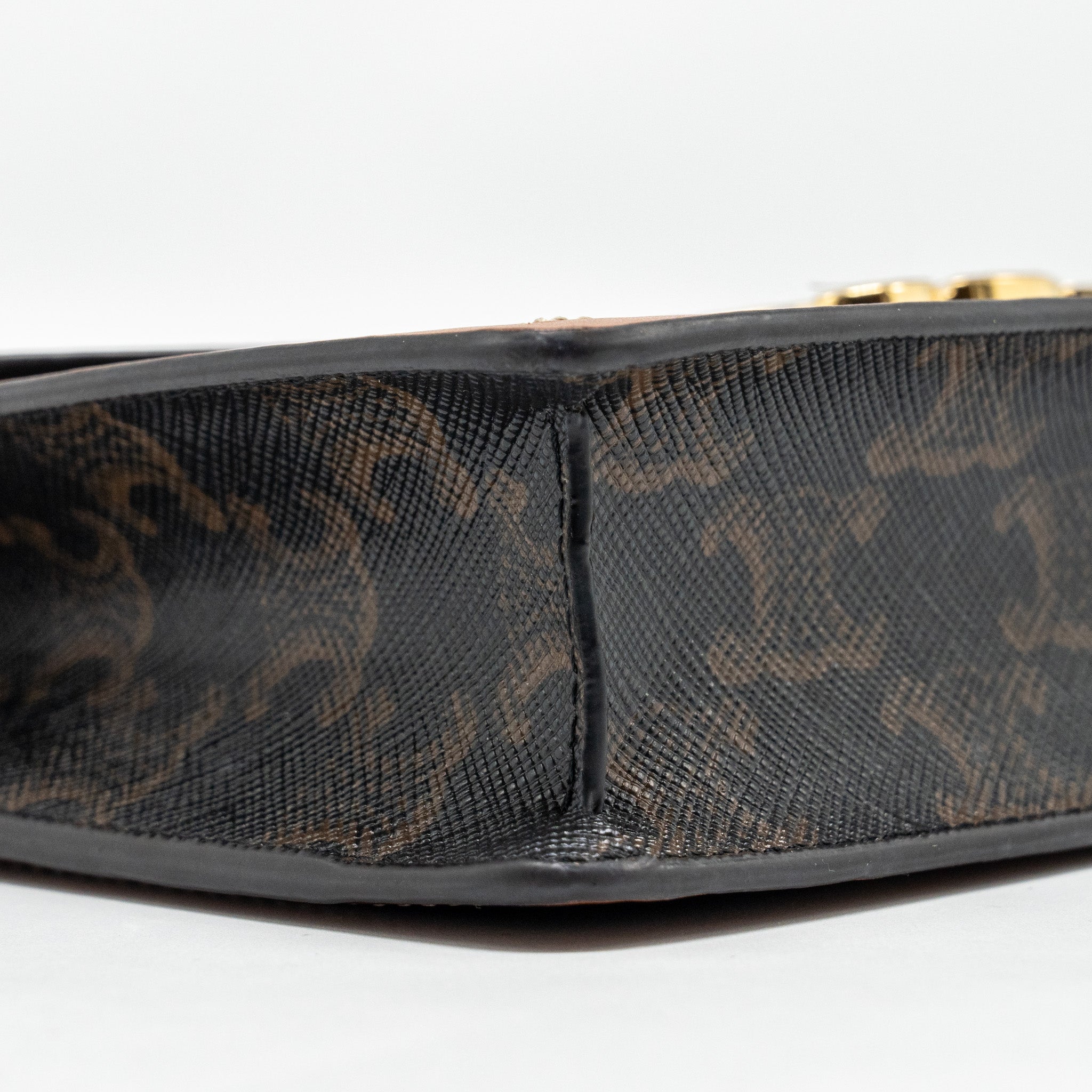 celine-wallet-on-chain-margo-triomphe-canvas-calfskin-tan-ghw