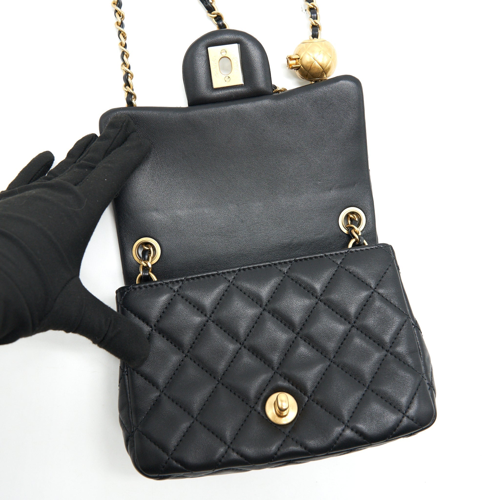 chanel-pearl-crush-crush-mini-square-flap-bag-black-ghw