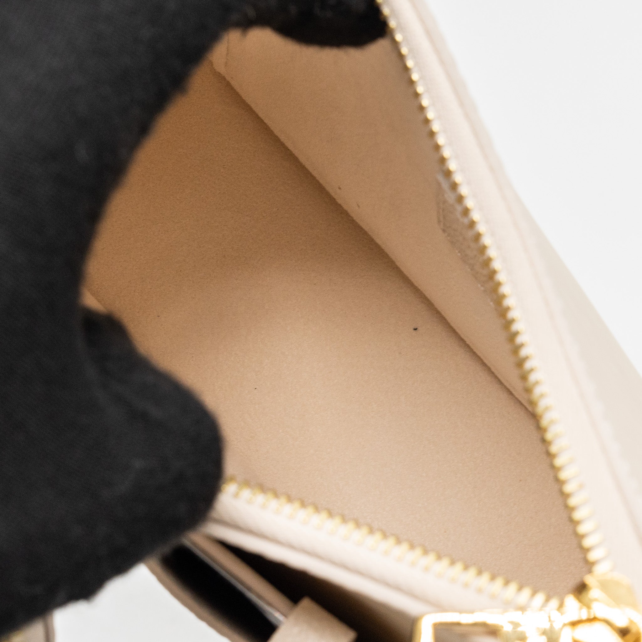 louis-vuitton-marellini-epi-leather-milky-way-ghw