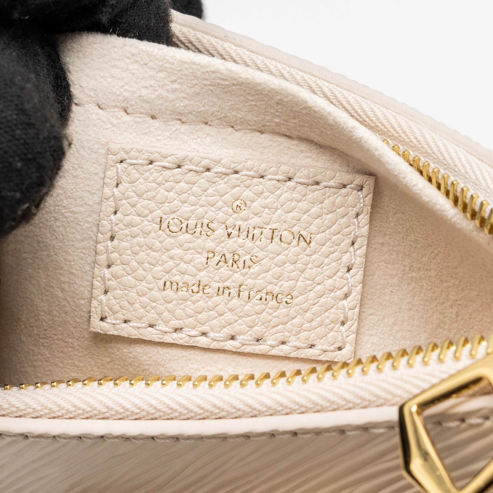 louis-vuitton-marellini-epi-leather-milky-way-ghw