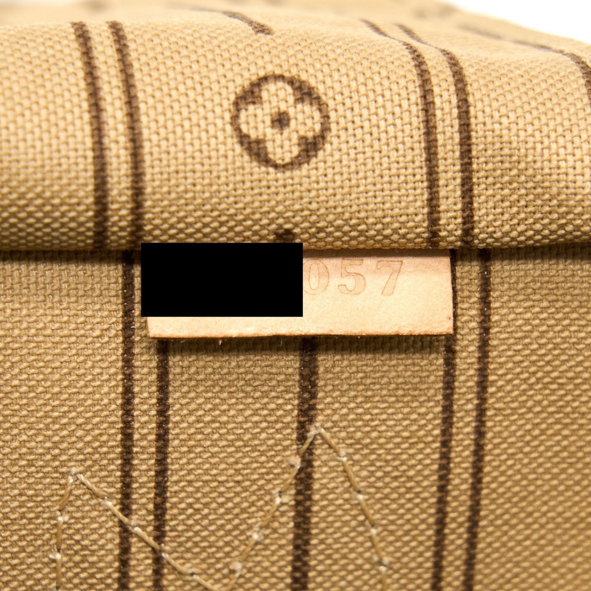 louis-vuitton-neverfull-pm-monogram-canvas-ghw-1