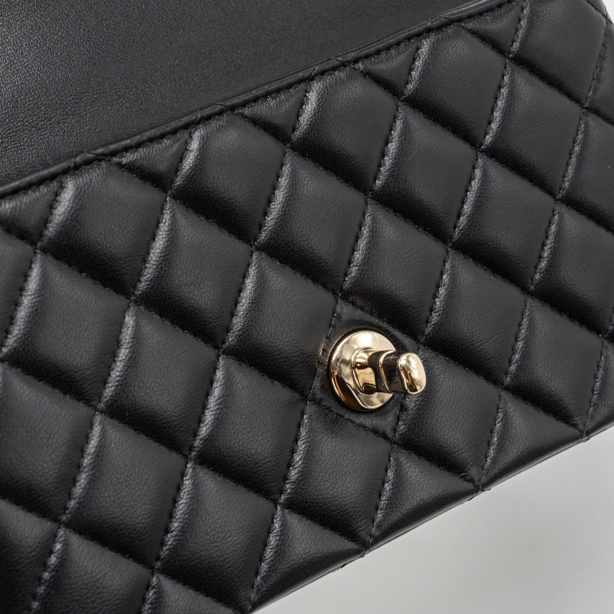 chanel-top-handle-mini-rectangular-lambskin-black-lghwmicrochip