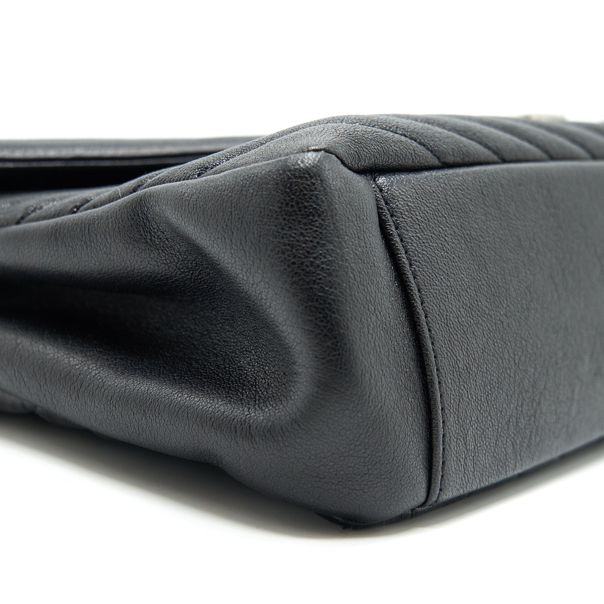 saint-laurent-ysl-college-in-matelasse-leather-black
