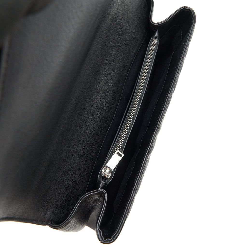 saint-laurent-ysl-college-in-matelasse-leather-black