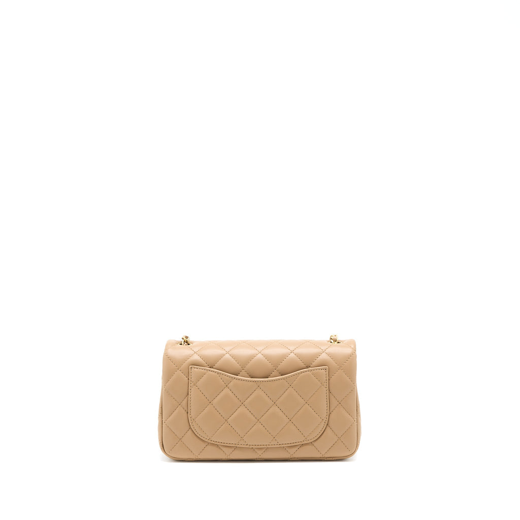 chanel-22s-pearl-crushed-mini-rectangular-lambskin-dark-beige-ghwmicrochip