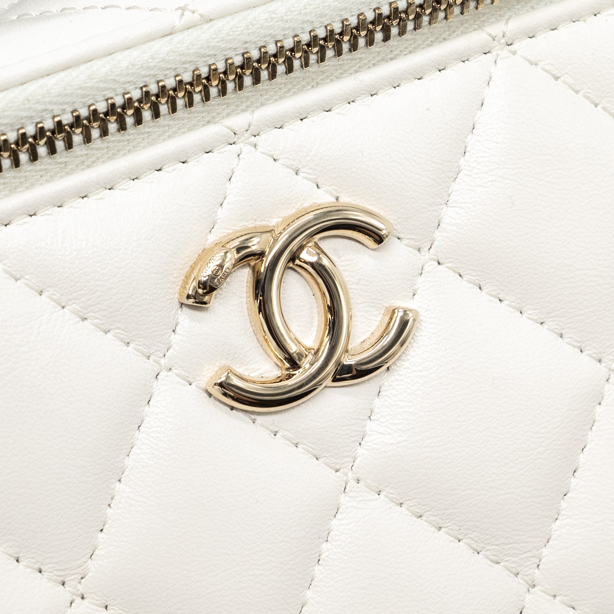 chanel-letter-cc-logo-chain-long-vanity-calfskin-white-lghw-1