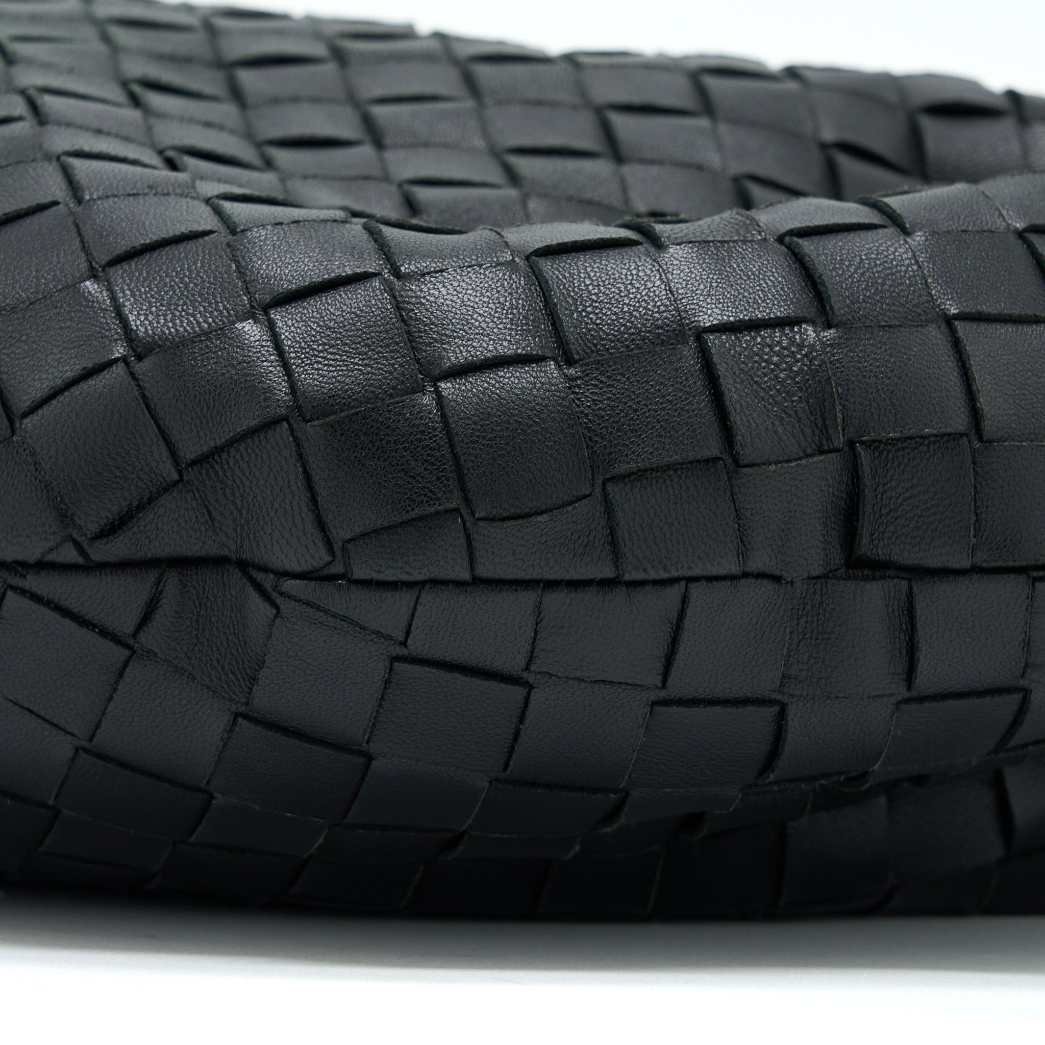 bottega-veneta-jodie-lambskin-black-shw