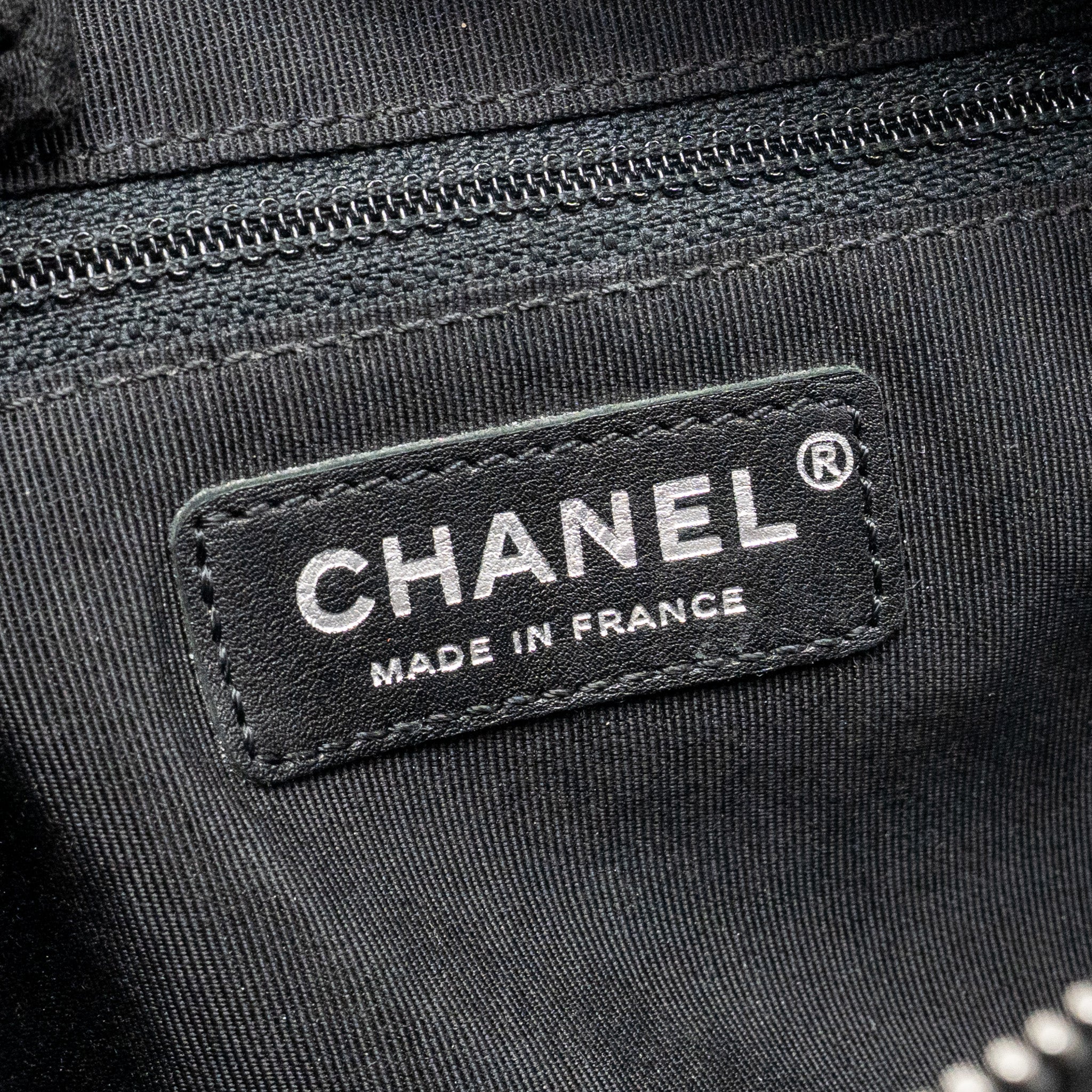 chanel-medium-casual-rock-flap-bag-grained-calfskin-black-ruthenium-hardware