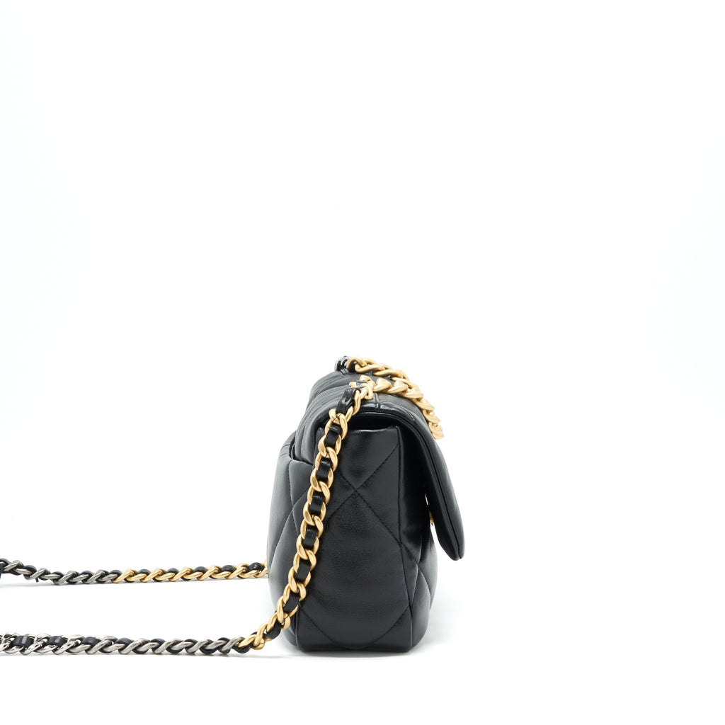 chanel-19-flap-bag-small-lambskin-black-ghw