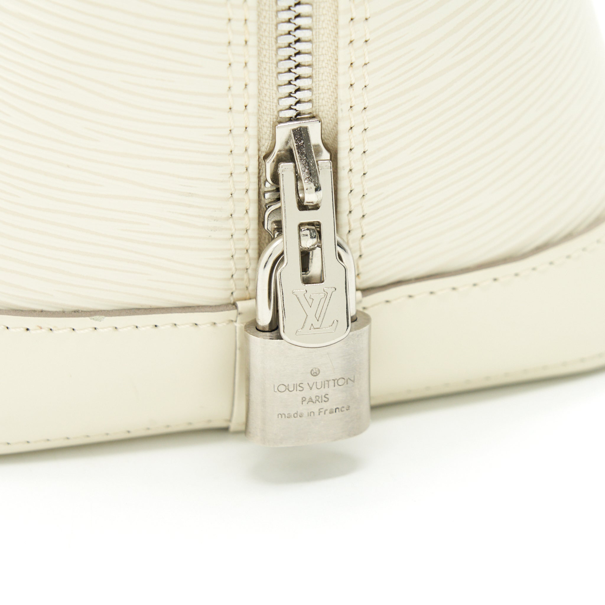 louis-vuitton-alma-mm-epi-leather-white-shw