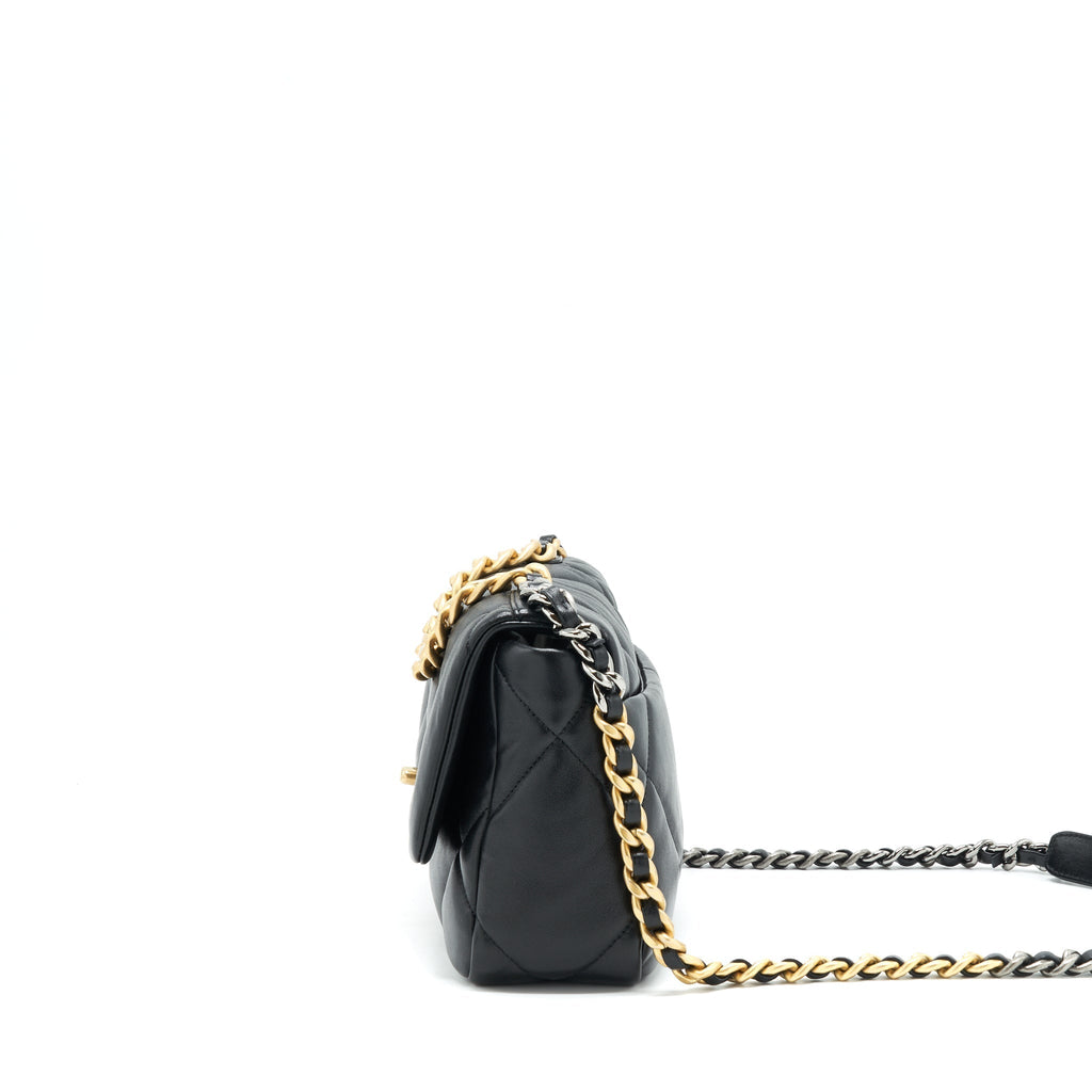 chanel-19-flap-bag-small-lambskin-black-ghw