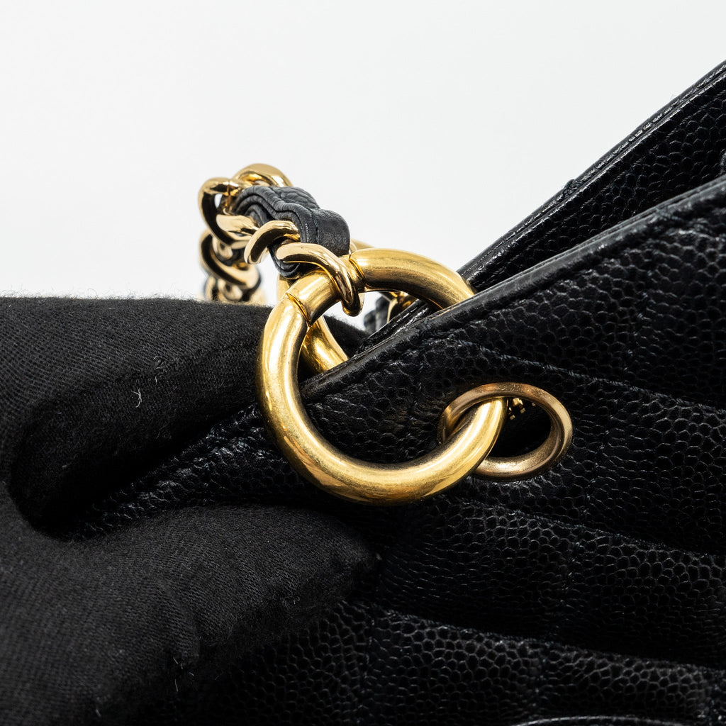chanel-grand-shopping-tote-caviar-black-ghw-2