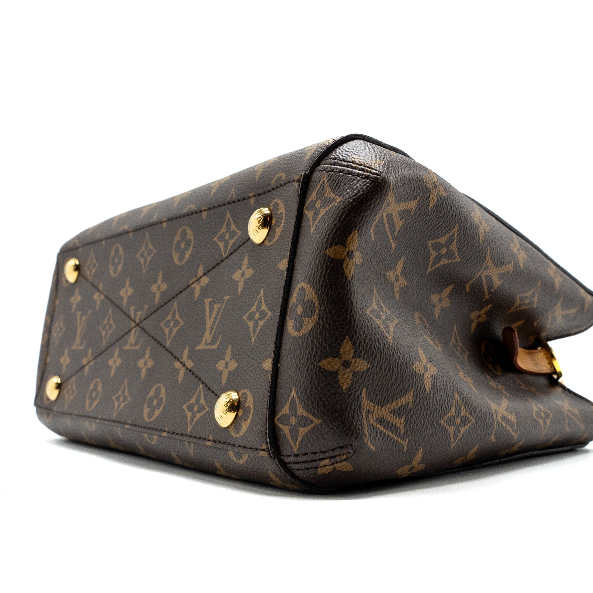 louis-vuitton-montaigne-mm-monogram-canvas-ghw-2