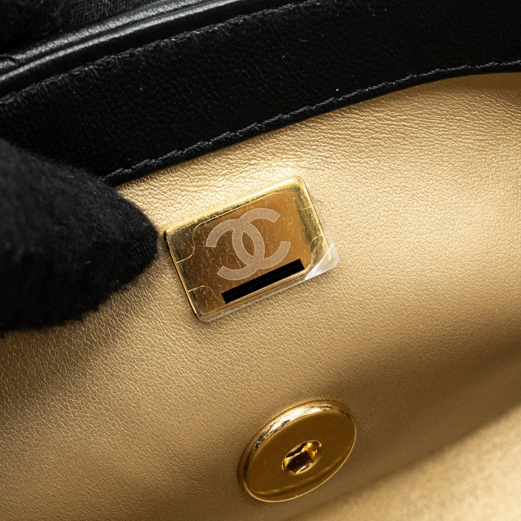 chanel-logo-chain-handle-flap-bag-lambskin-black-ghwmicrochip