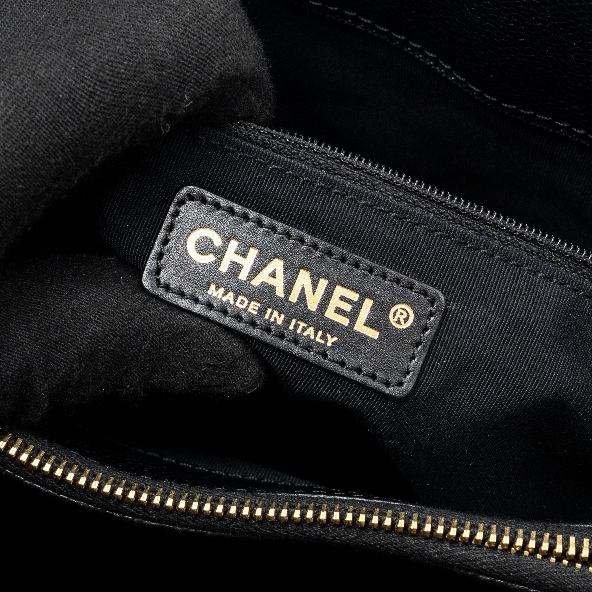 chanel-grand-shopping-tote-caviar-black-ghw-2