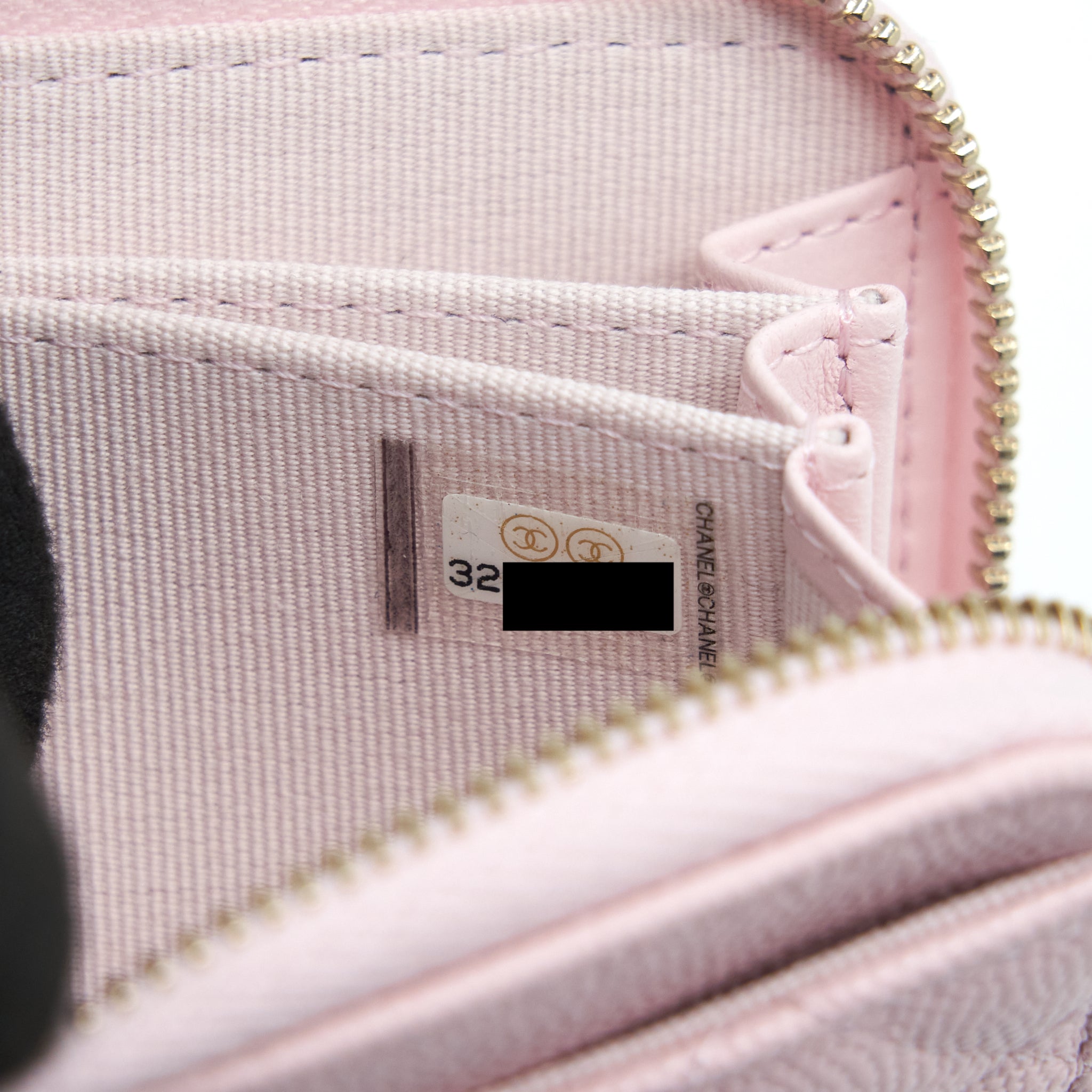 chanel-zip-card-holder-caviar-light-pink-lghw