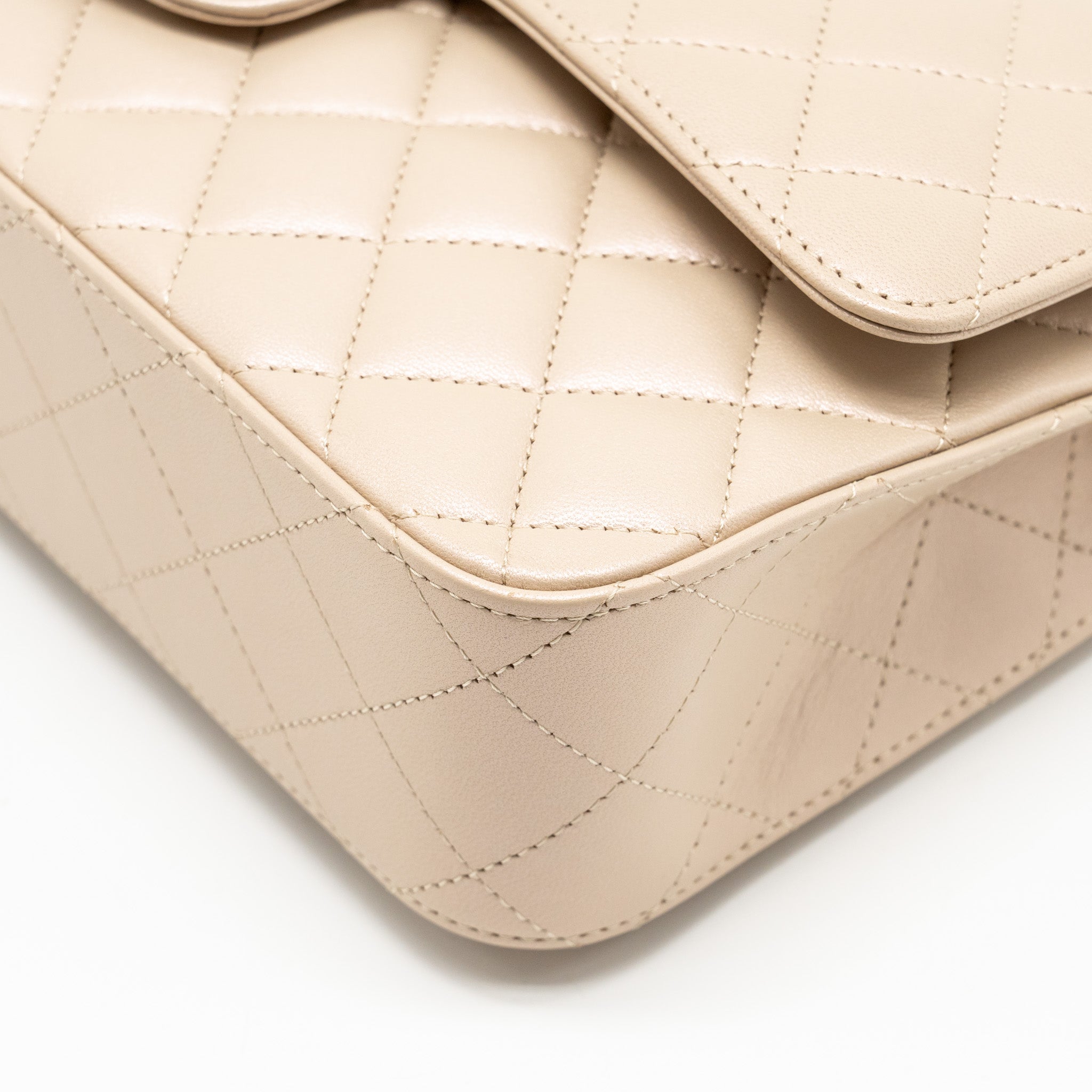 chanel-medium-classic-double-flap-bag-lambskin-iridescent-ivory-lghw-copy
