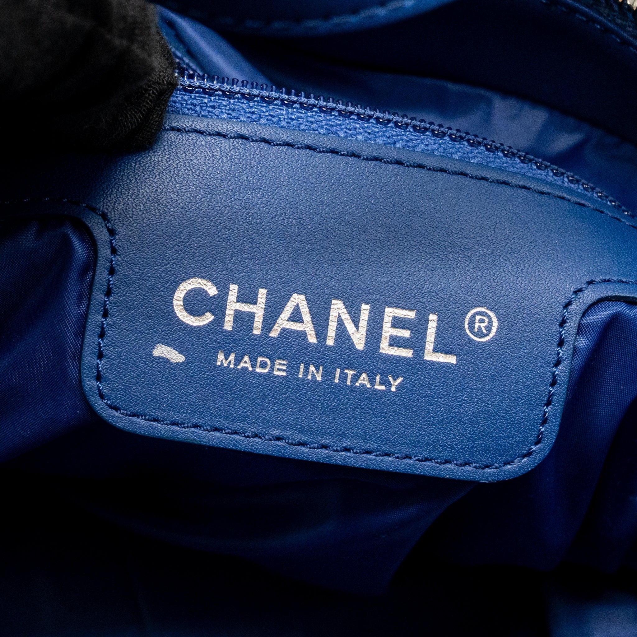 chanel-19p-deauville-biarritz-venice-tote-tweed-white-blue-shw