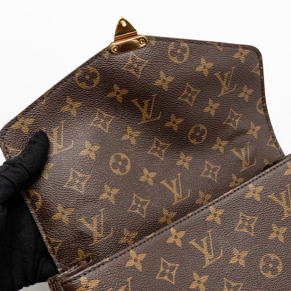 louis-vuitton-pochette-metis-monogram-canvas-ghw-35