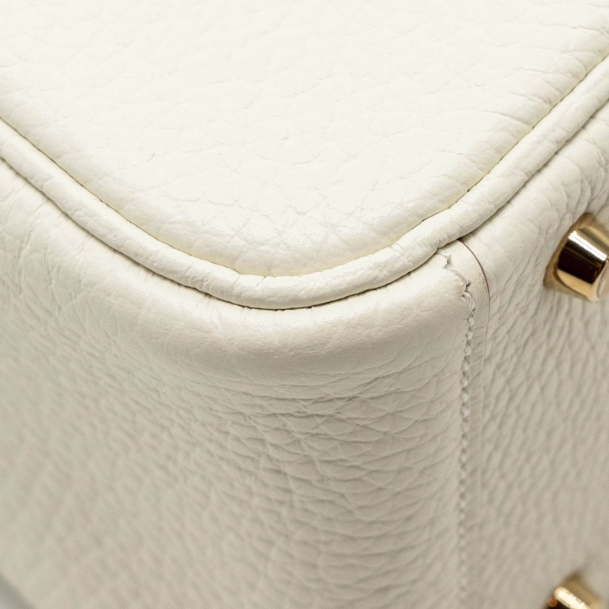 hermes-mini-lindy-clemence-mushroom-nata-with-multicolor-strap-ghw-stamp-b