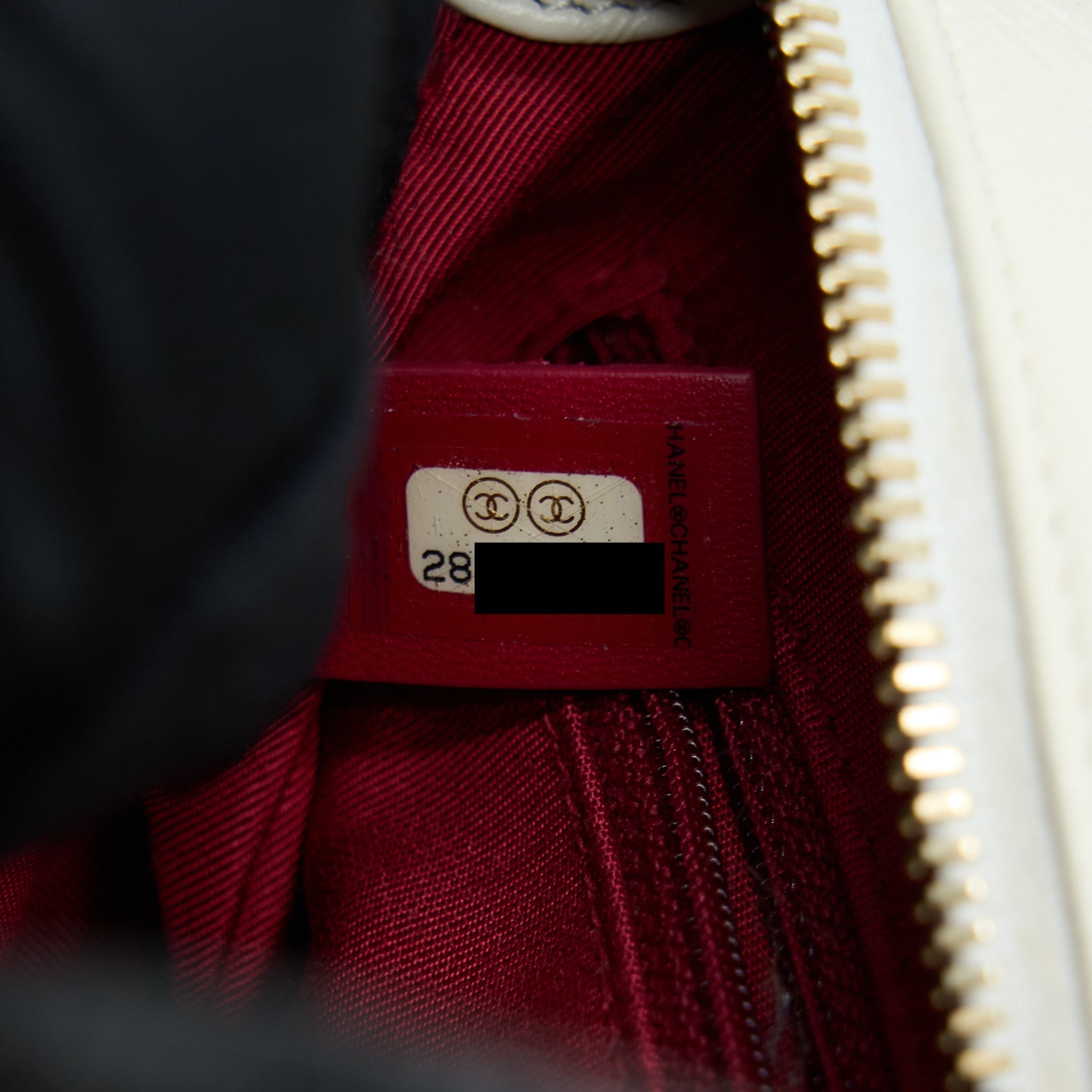 chanel-small-gabrielle-hobo-bag-white-black-multicolour-hardware