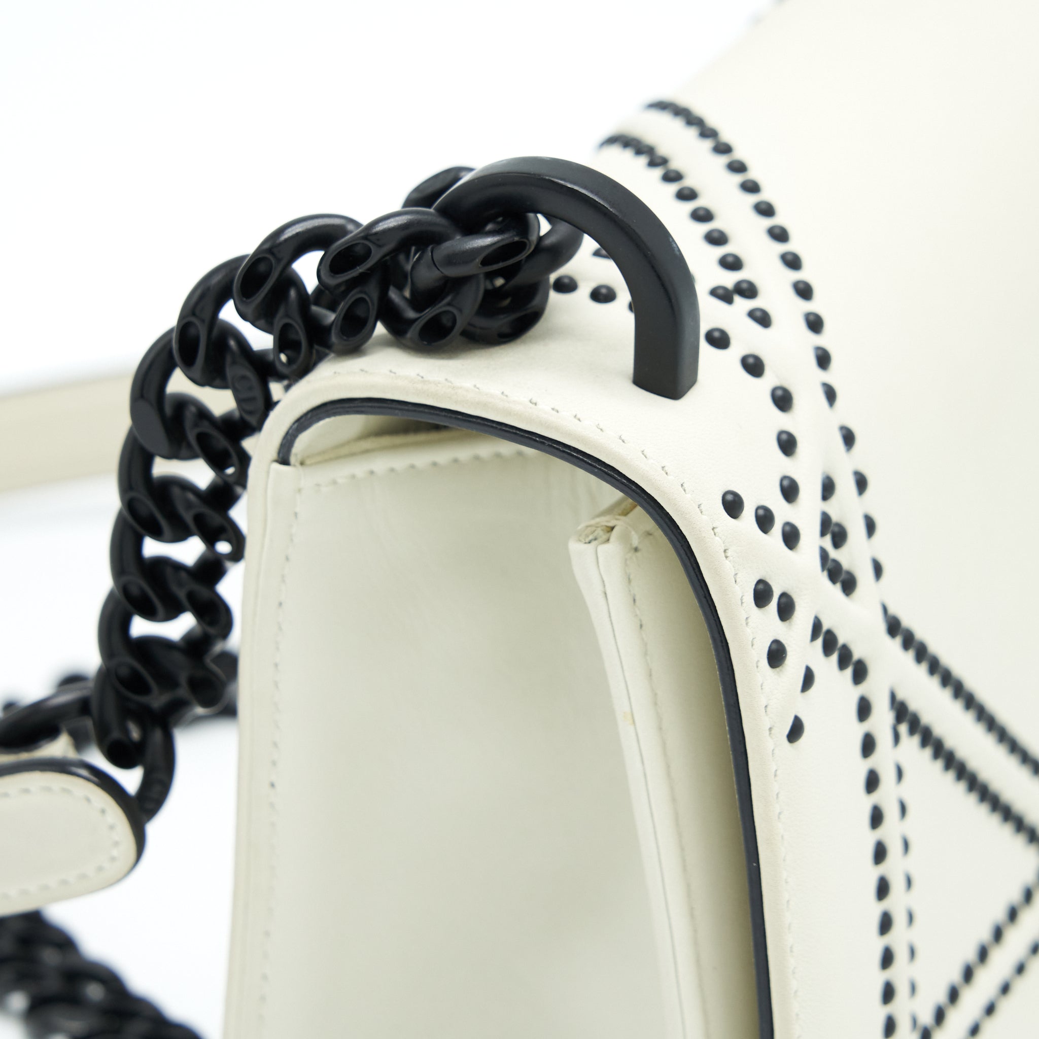 dior-small-studded-diorama-white-with-black-hardware
