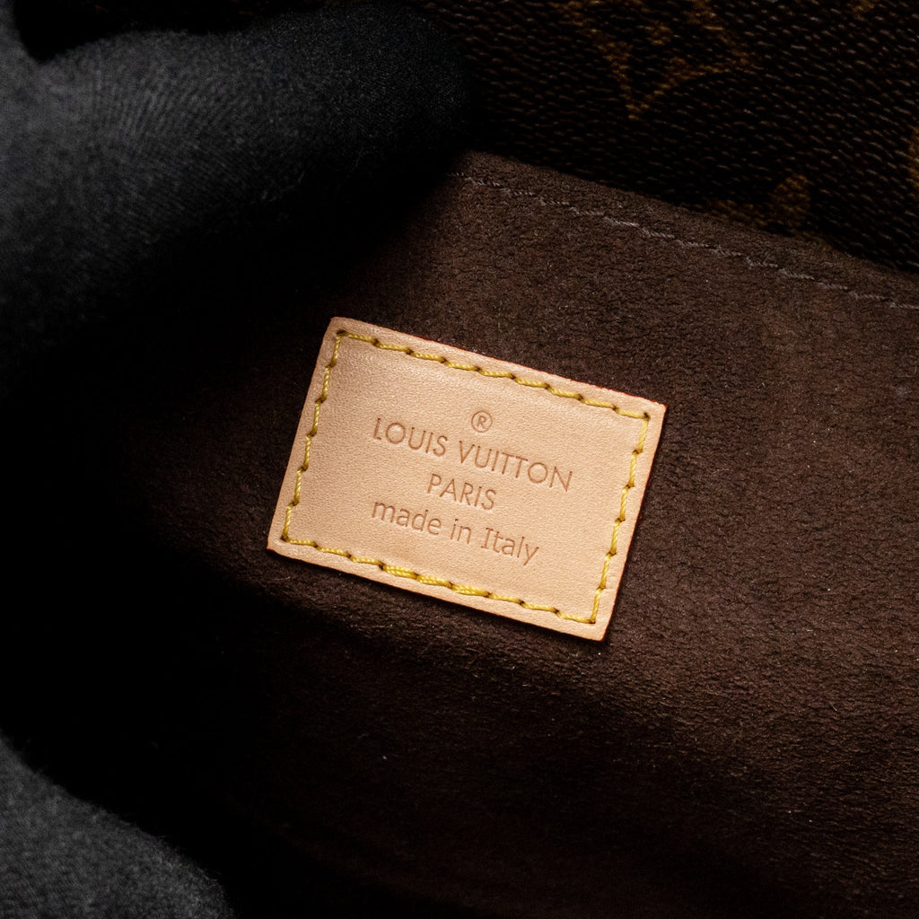 louis-vuitton-pochette-metis-monogram-canvas-ghw-35
