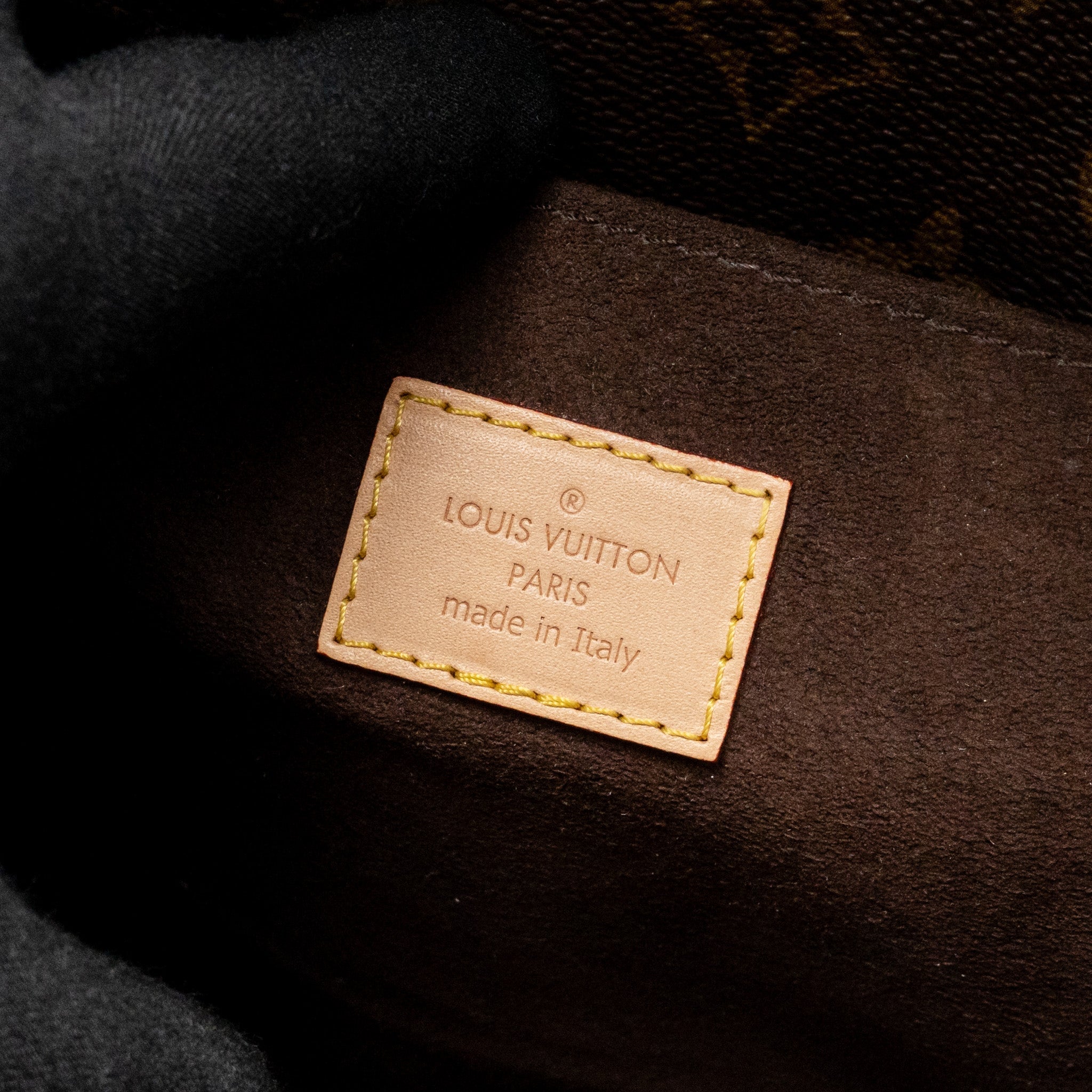 louis-vuitton-pochette-metis-monogram-canvas-ghw-35