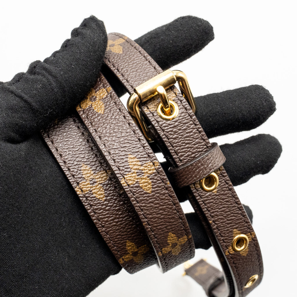 louis-vuitton-pochette-metis-monogram-canvas-ghw-35