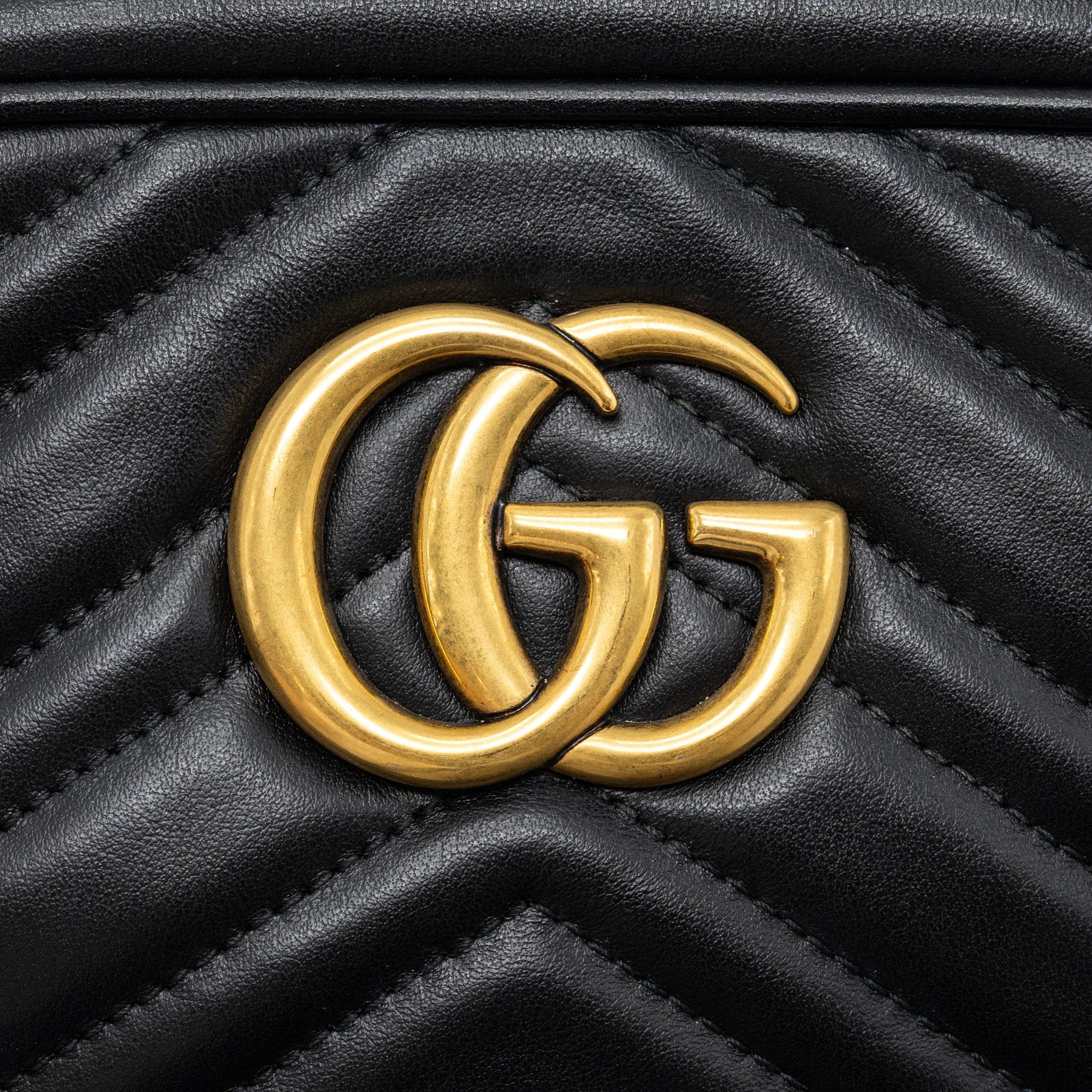 gucci-gg-marmont-small-matelasse-shoulder-bag