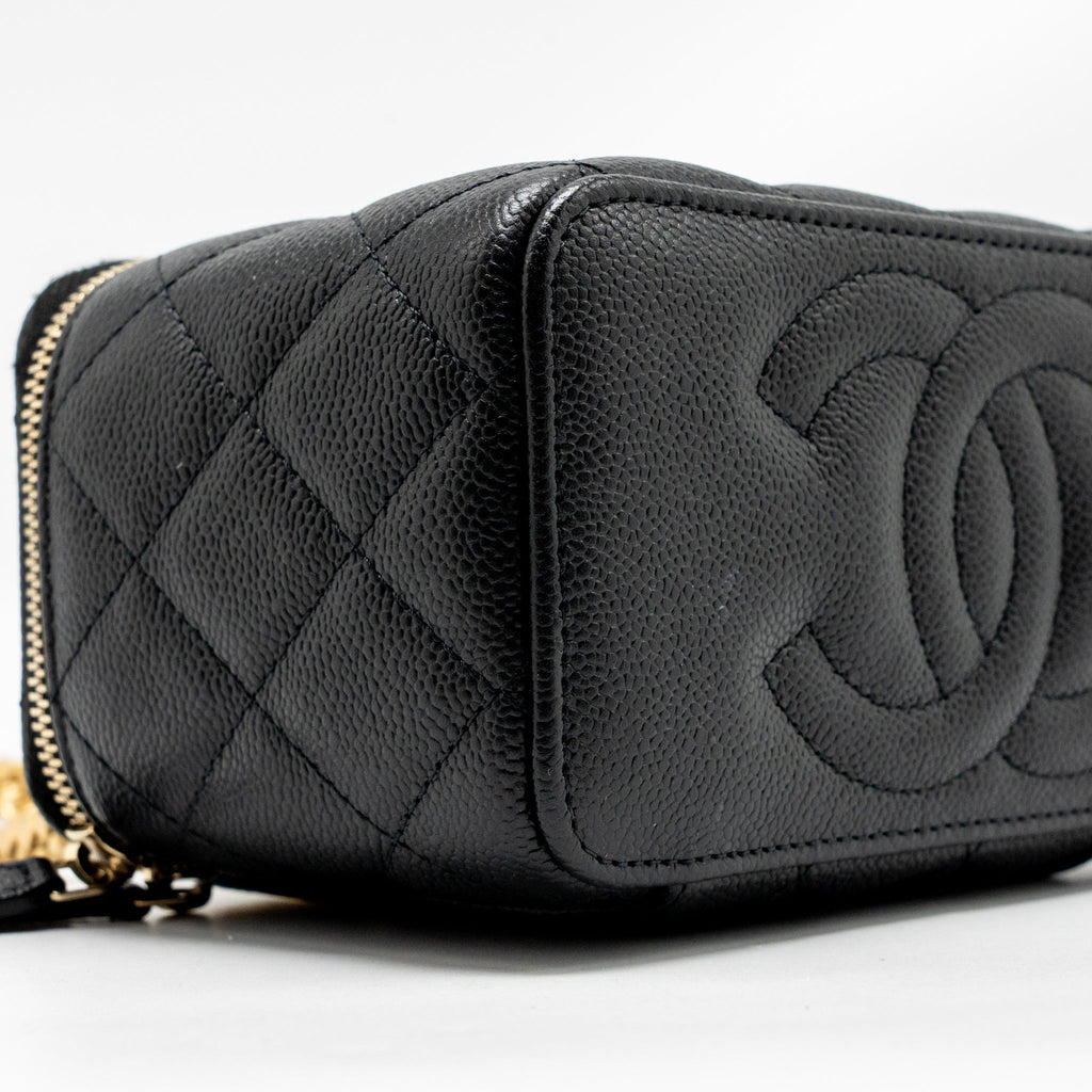 chanel-black-6