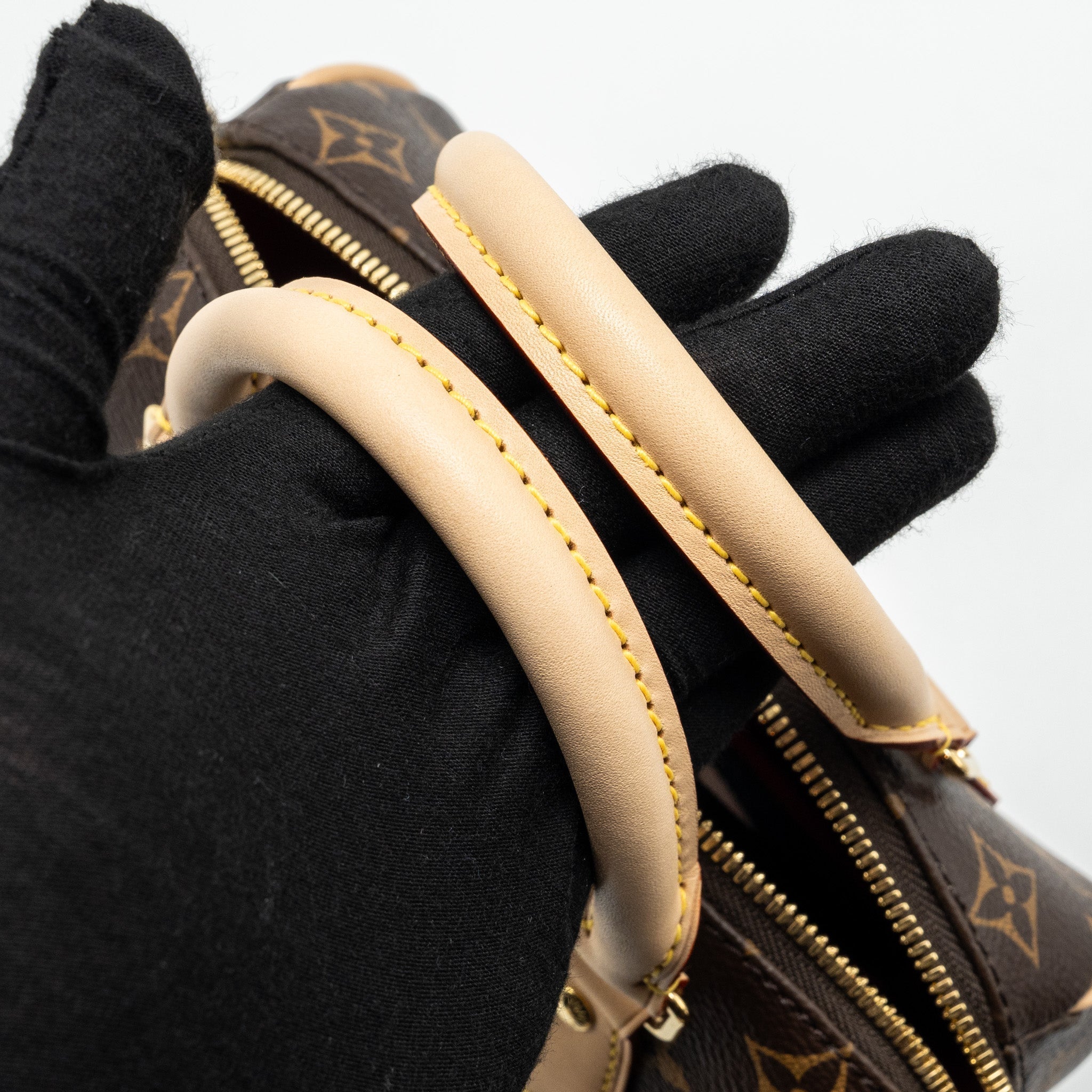 louis-vuitton-speedy-bandouliere-20-monogram-canvas-black-strap-ghw-1