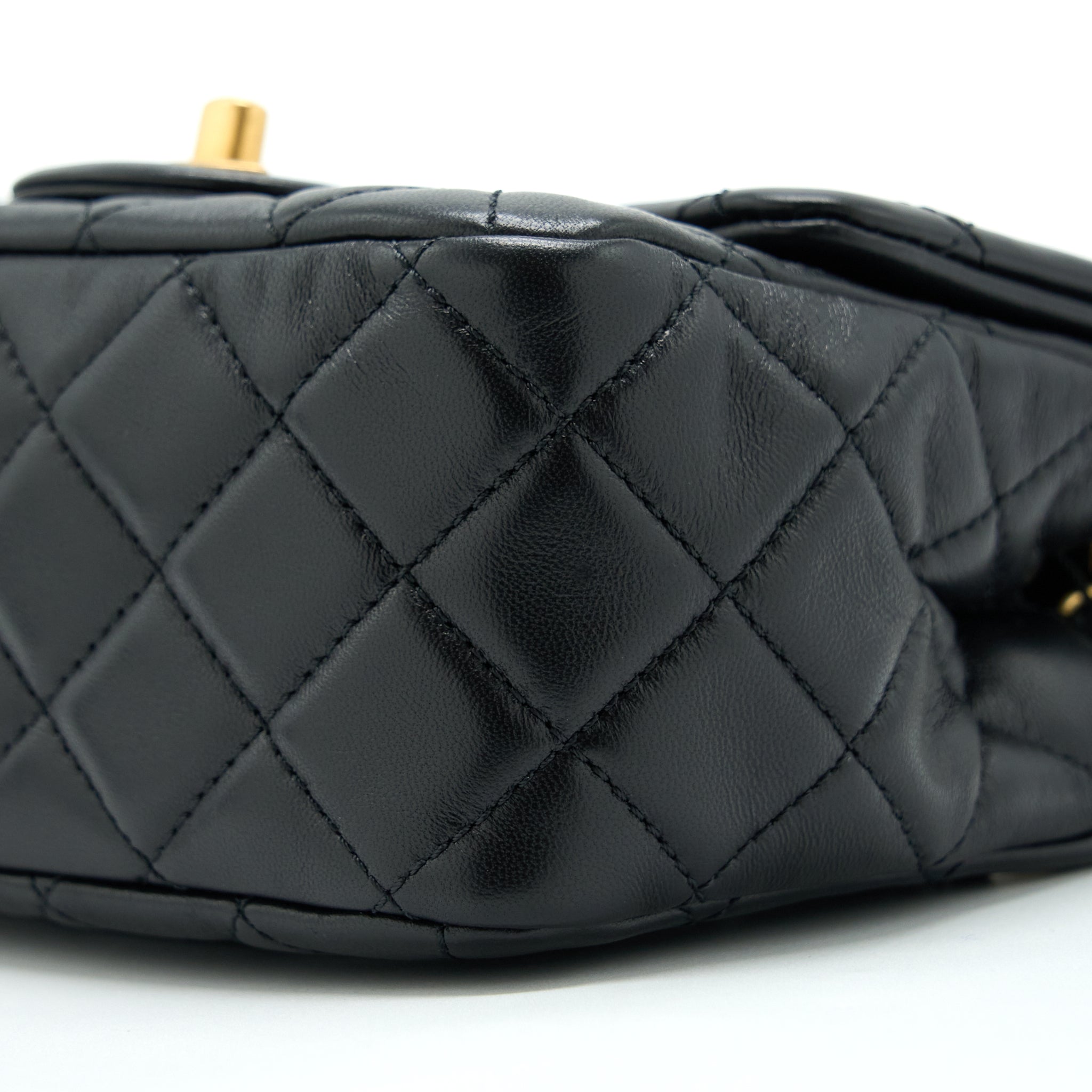 chanel-pearl-crush-mini-rectangular-flap-bag-lambskin-black-ghw-microchip-1