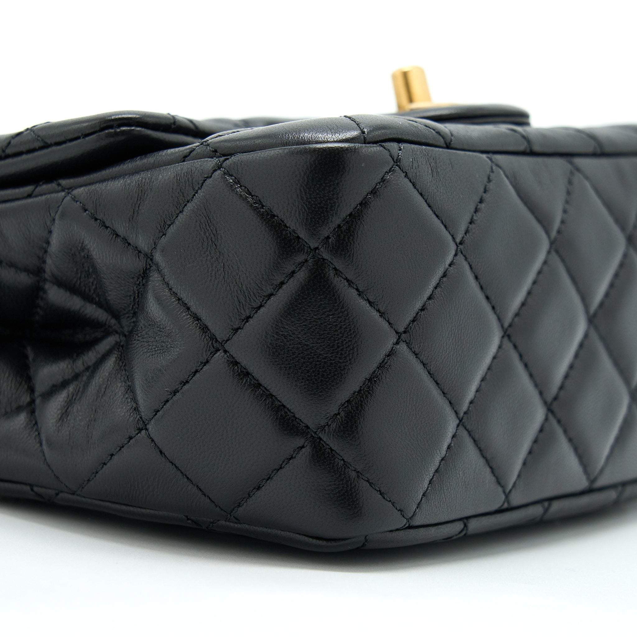 chanel-pearl-crush-mini-rectangular-flap-bag-lambskin-black-ghw-microchip-1