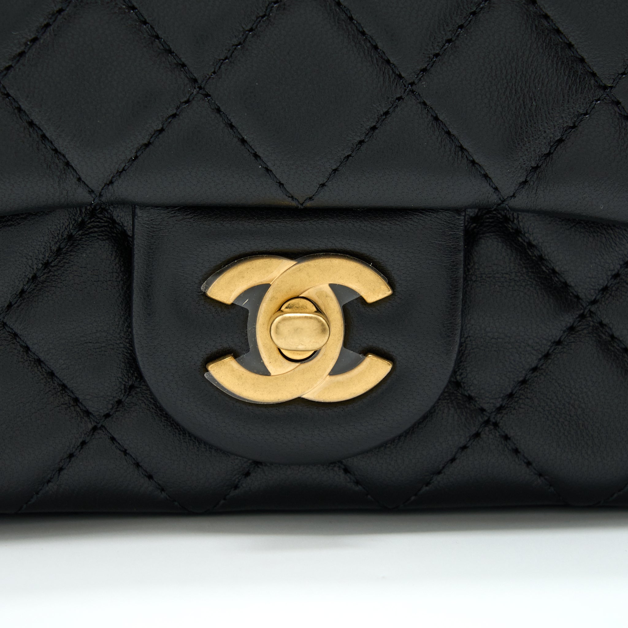 chanel-pearl-crush-mini-rectangular-flap-bag-lambskin-black-ghw-microchip-1