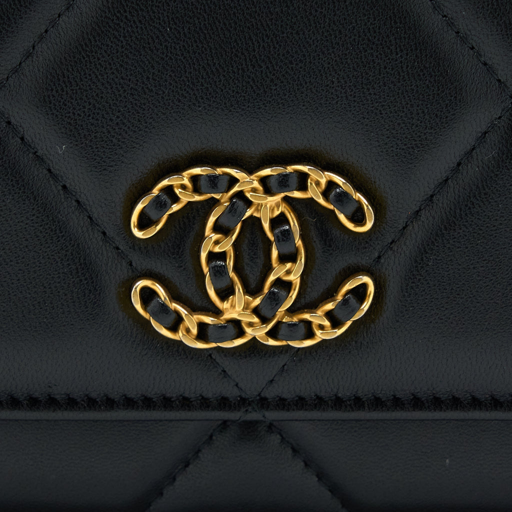 chanel-19-wallet-on-chain-lambskin-black-multicolour-hardware-microchip