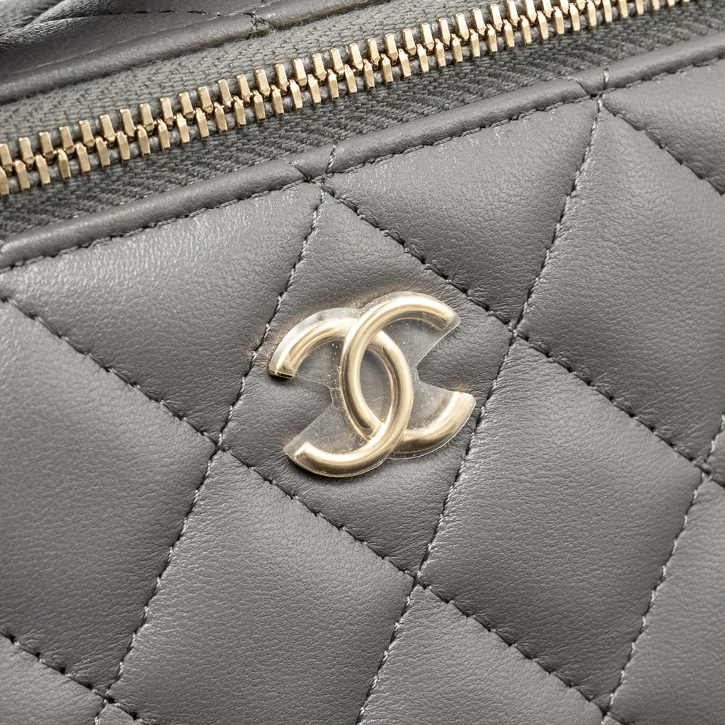 chanel-top-handle-long-vanity-with-chain-lambskin-grey-lghw-microchip-1