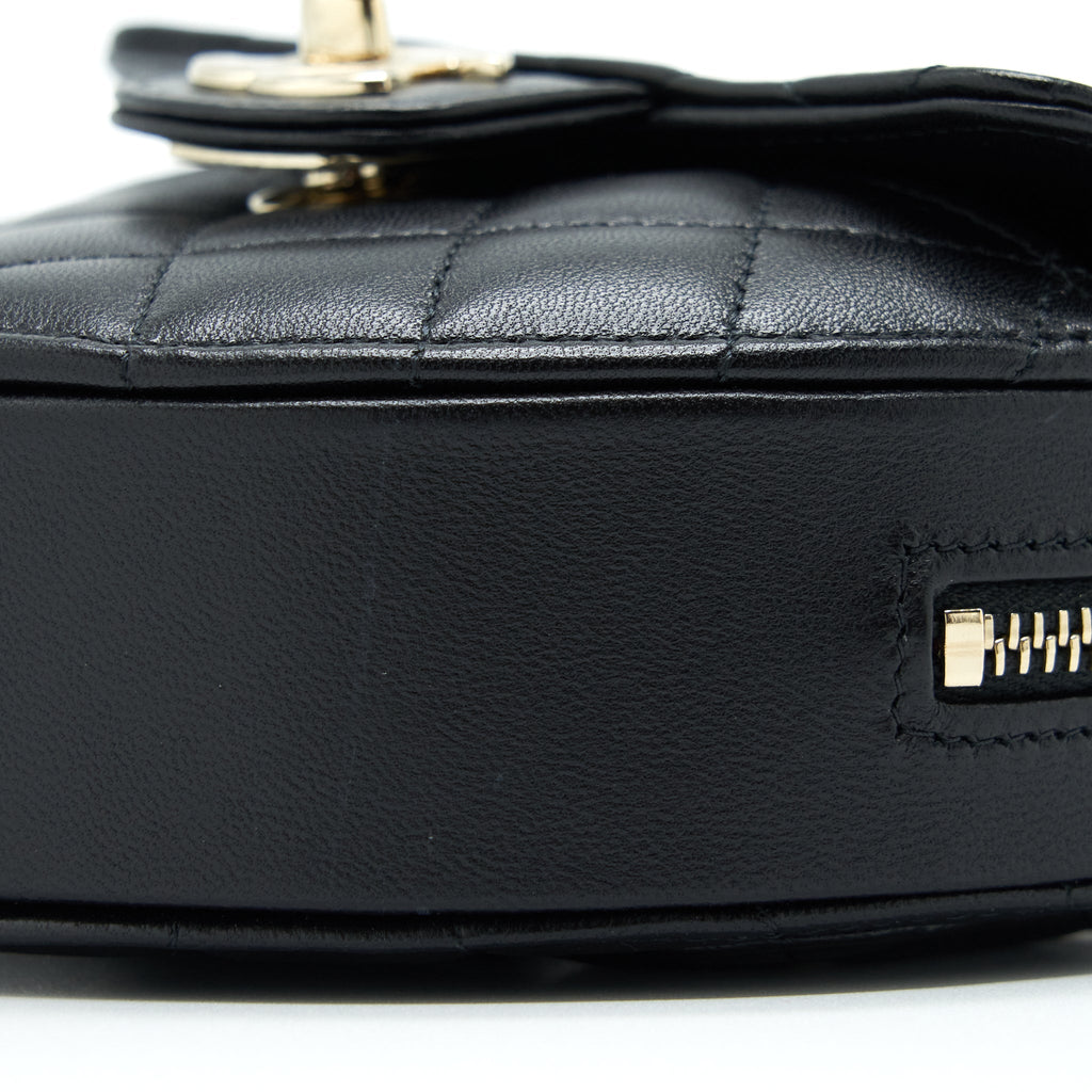 chanel-22s-small-heart-bag-lambskin-black-lghw