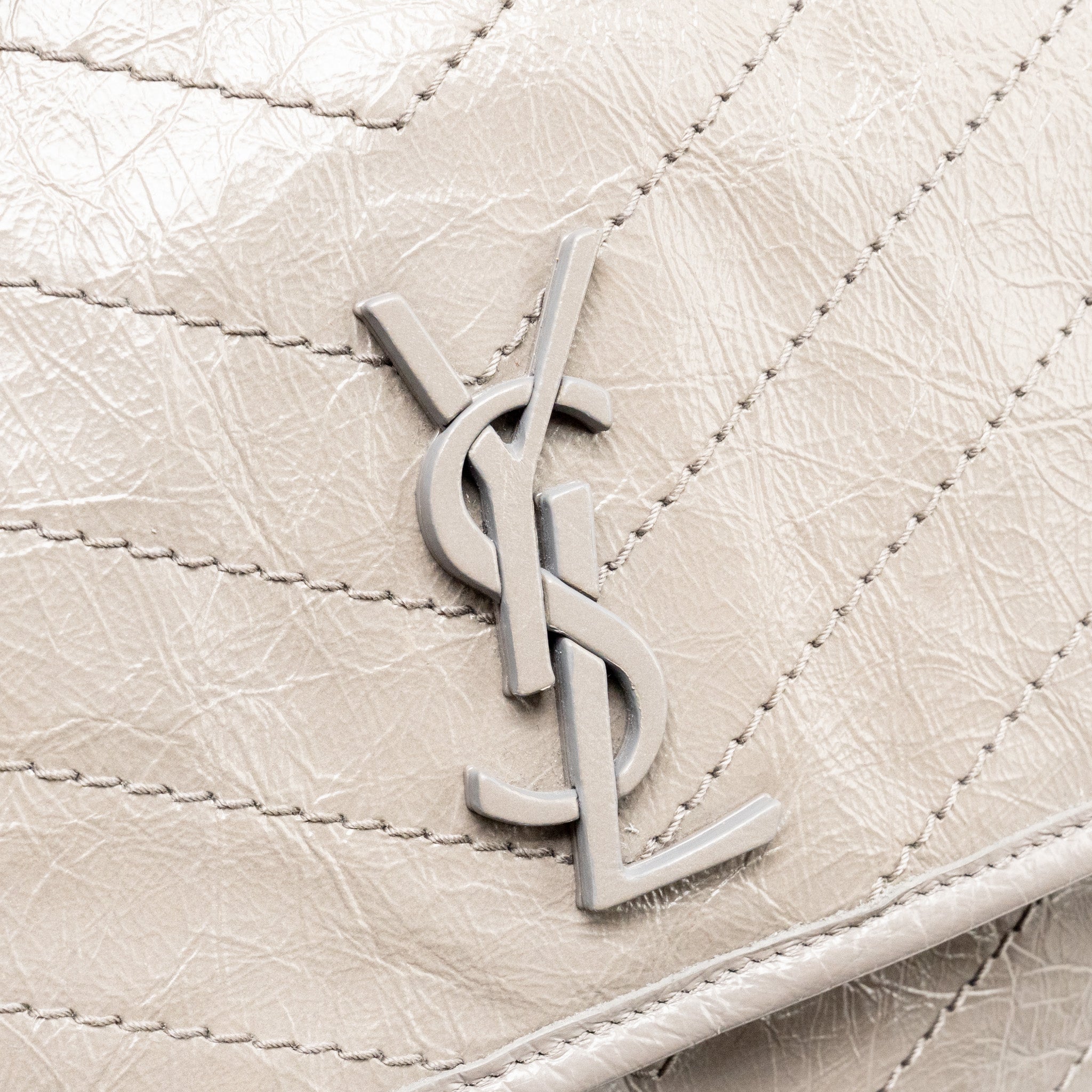 saint-laurent-ysl-large-niki-bag-calfskin-grey-shw