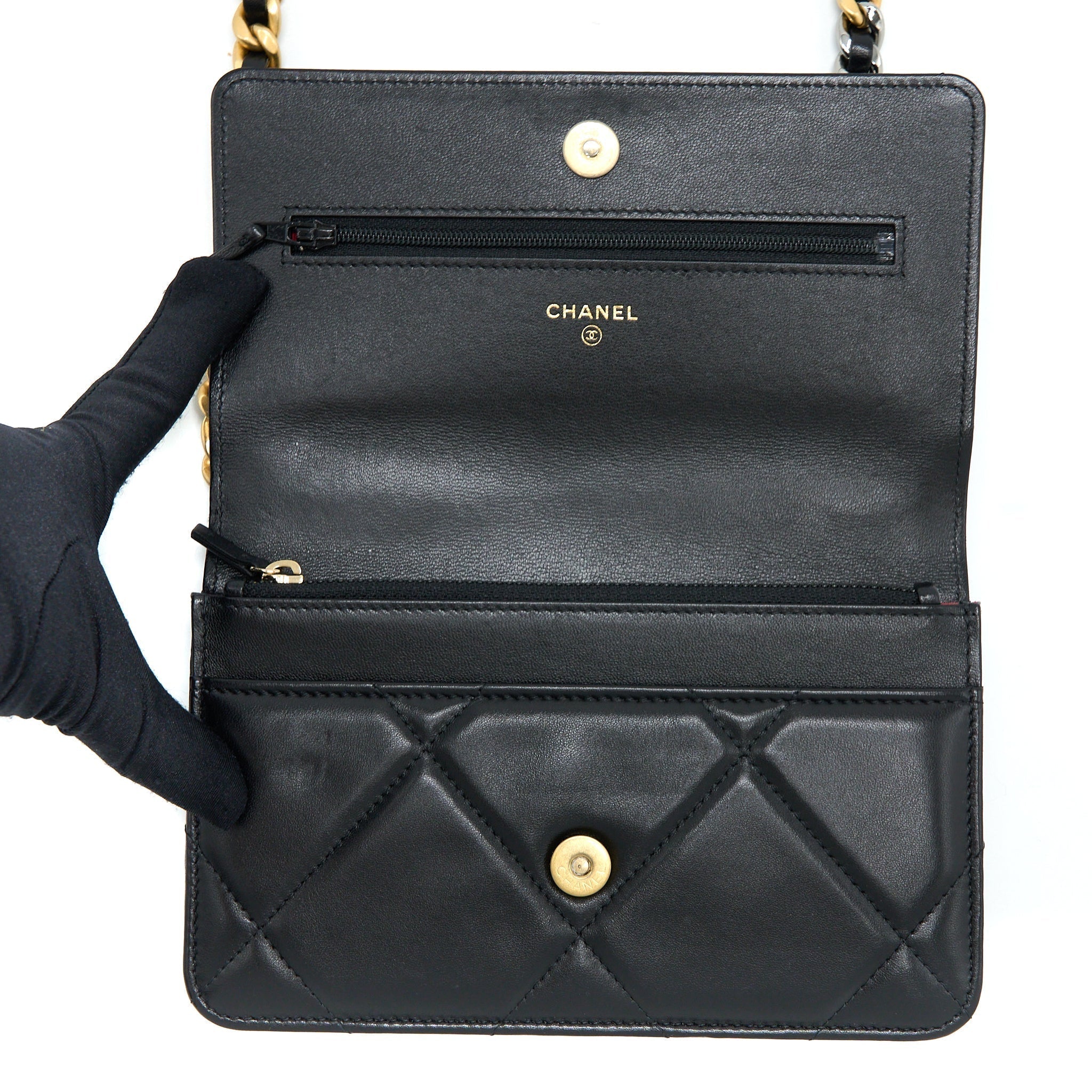 chanel-19-wallet-on-chain-lambskin-black-multicolour-hardware-microchip