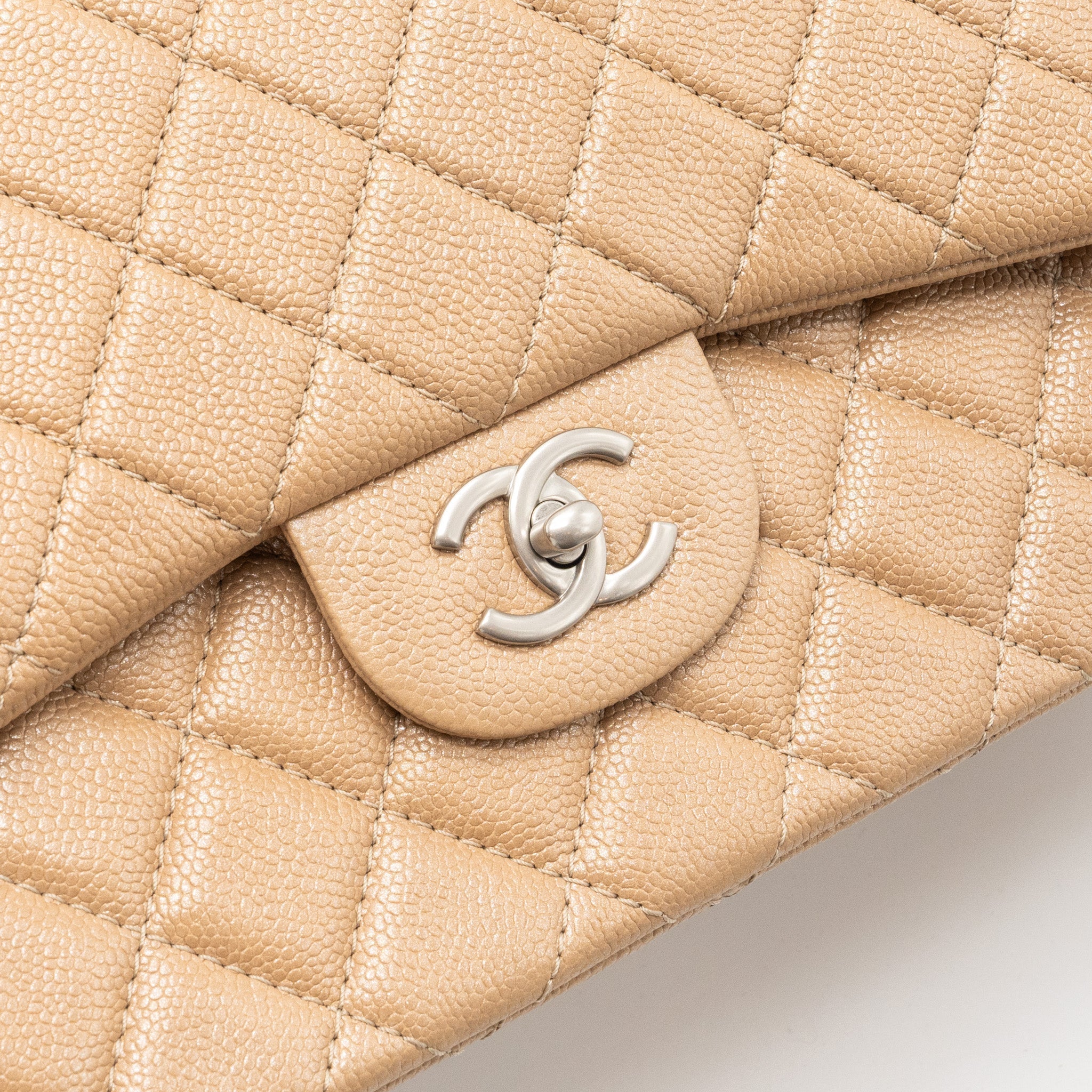 chanel-classic-jumbo-double-flap-bag-caviar-iridescent-light-pink-brushed-shw