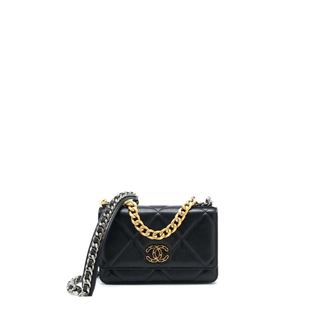chanel-19-wallet-on-chain-lambskin-black-with-multicolour-hardware-microchip