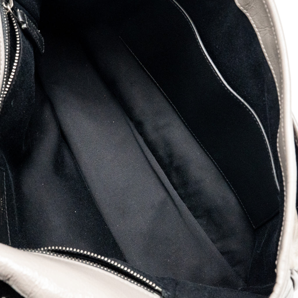 saint-laurent-ysl-large-niki-bag-calfskin-grey-shw