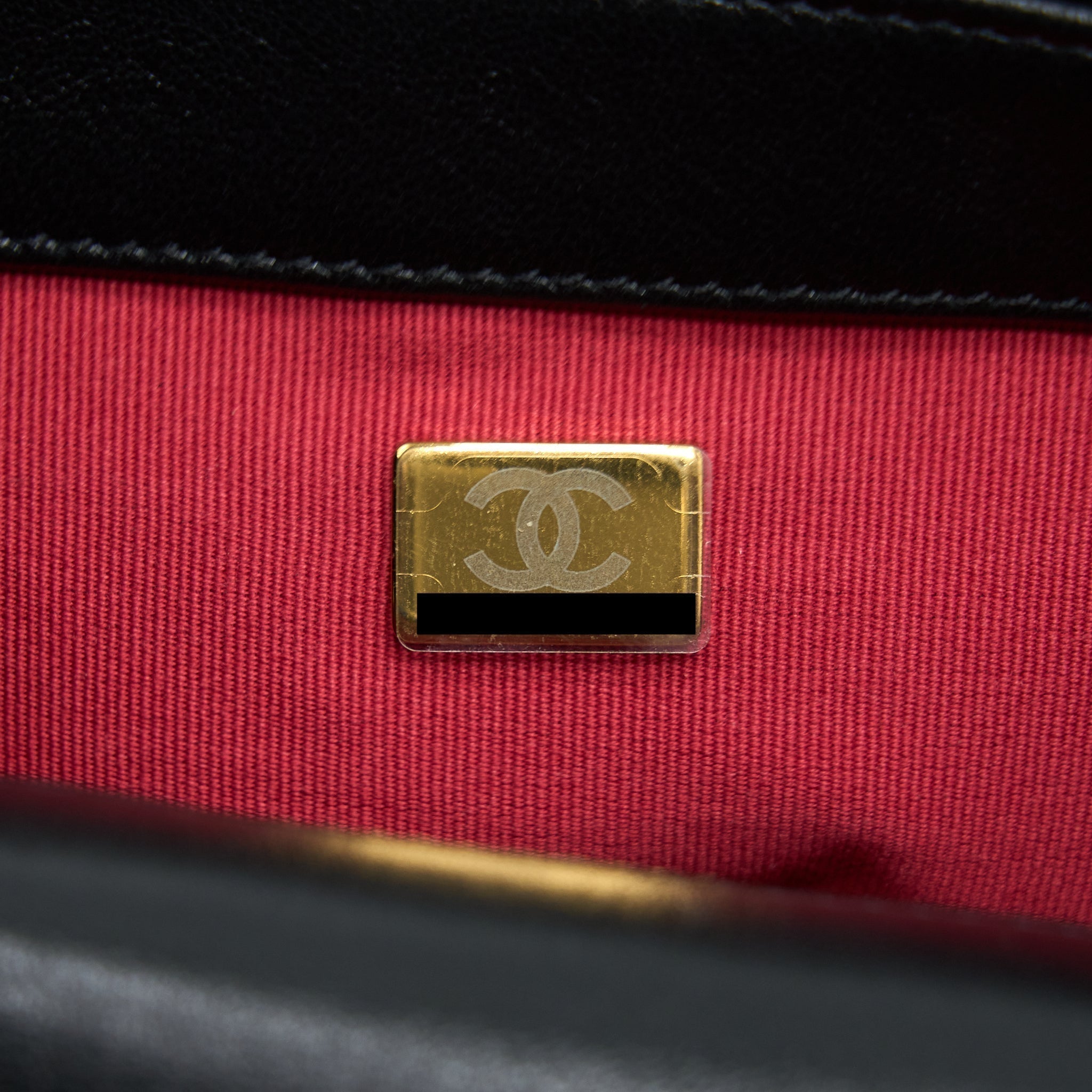chanel-small-19-bag-lambskin-black-with-multicolour-hardware-microchip-1